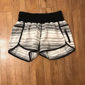 Lululemon tracker shorts size 6